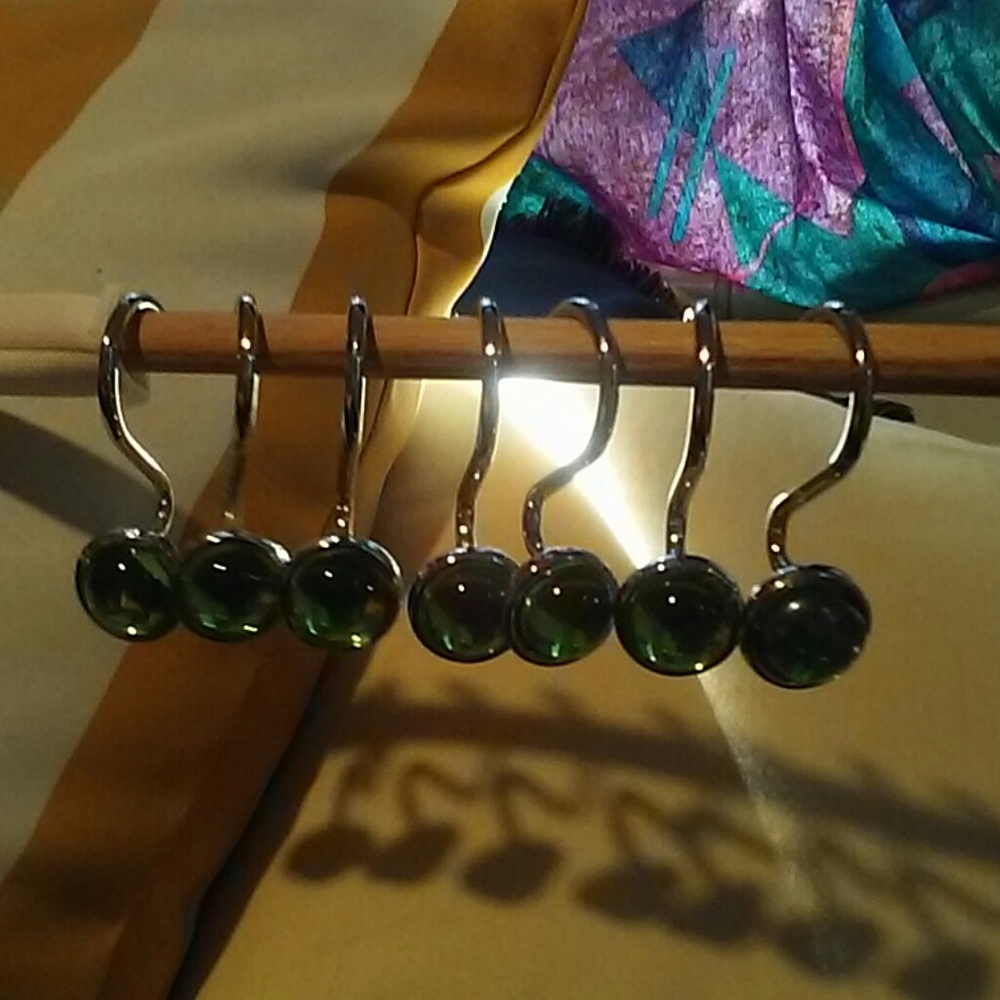 Set of 7 Shower Curtain Hooks.